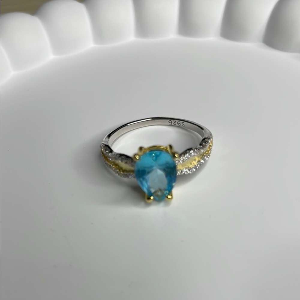 S925 Elegant Blue and Silver Ring aquamarine size 6